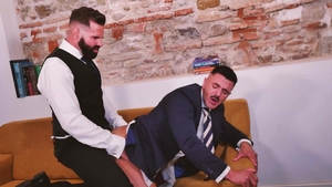 menatplay: Barefoot Businessman's Bliss