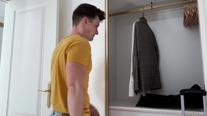 HotAFmen: Muscle & Charm: The Story Of Grant Ducati