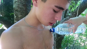 Latin Leche: In the Woods, on His Shoulders